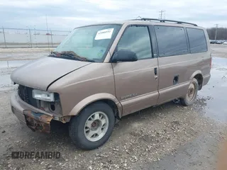 2000 GMC Safari with VIN 1GKEL19W6YB503224, listed as a IAAI auction lot 42088551 with Not Provided miles. Bid and sale history available at carsss.com. Image 2.