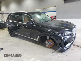 2020 BMW X7 xDrive40i with VIN 5UXCW2C02L9B60336, listed as a Copart auction lot 42796695 with 81,129 mi miles and Salvage Title. Bid and sale history available at carsss.com. Image 4.