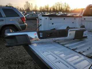 2019 GMC Canyon 4WD SLE with VIN 1GTG6CEN0K1293351, listed as a Copart auction lot 88470035 with 49,469 mi miles and Salvage Title. Bid and sale history available at carsss.com. Image 12.