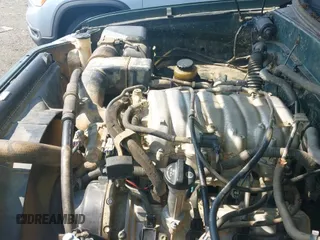 2000 Toyota Tundra SR5 с VIN 5TBBT4411YS067606, выставлен на аукционе IAAI как лот 42768032 с пробегом 186 493 миль миль и . История ставок и продаж доступна на DreamBid. Изображение 12.
