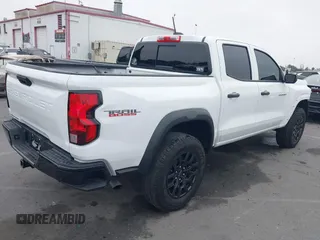 2024 Chevrolet Colorado 4WD Trail Boss с VIN 1GCPTEEK1R1156164, выставлен на аукционе IAAI как лот 42287048 с пробегом Не указан миль и . История ставок и продаж доступна на DreamBid. Изображение 4.