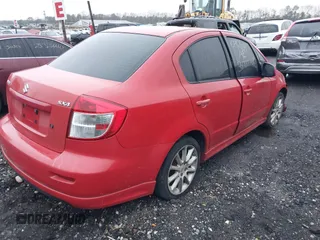 2008 Suzuki SX4 Sport with VIN JS2YC414185102186, listed as a IAAI auction lot 41988750 with 999,999 mi miles. Bid and sale history available at carsss.com. Image 4.