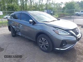 2023 Nissan Murano SV z VIN 5N1AZ2BJ9PC125790, wystawiony jako IAAI lot #42335615 z przebiegiem 53 086 mil mil oraz . Historia ofert i sprzedaży dostępna na DreamBid. Obrazek 1.