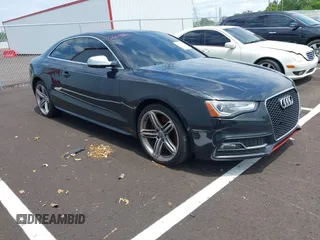 2013 Audi S5 Prestige z VIN WAUVGAFR3DA036470, wystawiony jako IAAI lot #42308992 z przebiegiem 121 672 mil mil oraz . Historia ofert i sprzedaży dostępna na DreamBid. Obrazek 1.