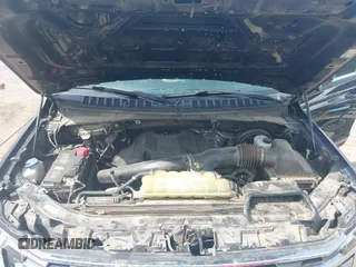 2019 Ford Expedition XLT with VIN 1FMJU1HT5KEA84864, listed as a IAAI auction lot 40174691 with 119,758 mi miles. Bid and sale history available at carsss.com. Image 10.