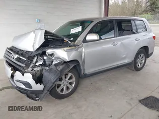 2013 Toyota Highlander with VIN 5TDZA3EH0DS043082, listed as a IAAI auction lot 41943547 with Not Provided miles and . Bid and sale history available at DreamBid. Image 2.