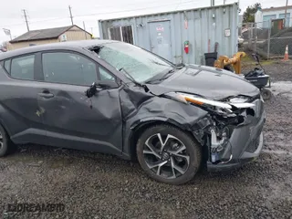 2022 Toyota C-HR XLE with VIN NMTKHMBX0NR143424, listed as a IAAI auction lot 41563041 with 17,074 mi miles. Bid and sale history available at carsss.com. Image 6.