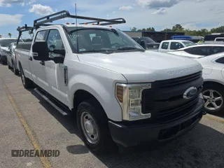 2018 Ford F-250 XL with VIN 1FT7W2A6XJEB99400, listed as a IAAI auction lot 42849106 with 86,965 mi miles and . Bid and sale history available at DreamBid. Image 4.