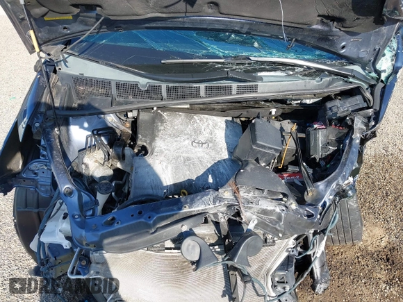 2014 Toyota Sienna XLE with VIN 5TDYK3DCXES524294, listed as a IAAI auction lot 42546467 with 122,257 mi miles and . Bid and sale history available at DreamBid. Image 10.