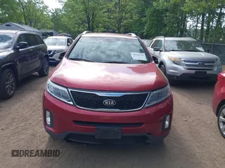 2015 Kia Sorento LX with VIN 5XYKT3A66FG569118, listed as a IAAI auction lot 42156534 with 147,257 mi miles. Bid and sale history available at carsss.com. Image 12.