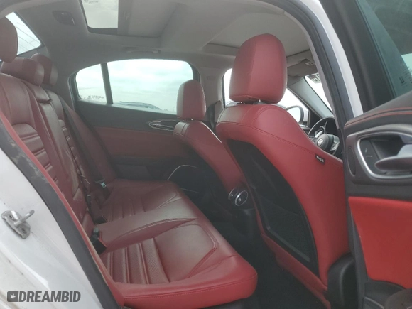 2018 Alfa Romeo Giulia Ti with VIN ZARFAECN3J7565773, listed as a Copart auction lot 44054815 with 72,676 mi miles and Salvage Title. Bid and sale history available at carsss.com. Image 10.