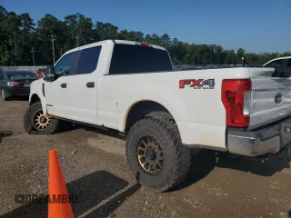 2017 Ford F-250 Lariat with VIN 1FT7W2BT7HEC13302, listed as a Copart auction lot 61263835 with 188,928 mi miles and Salvage title. Bid and sale history available at DreamBid. Image 2.