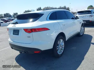 2017 Jaguar F-PACE 35t Prestige with VIN SADCK2BV9HA083224, listed as a IAAI auction lot 41893312 with 84,892 mi miles. Bid and sale history available at carsss.com. Image 4.
