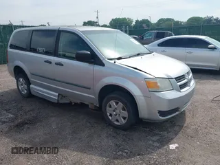 2008 Dodge Grand Caravan SE z VIN 1D8HN44H98B138469, wystawiony jako IAAI lot #42373055 z przebiegiem 149 399 mil mil oraz . Historia ofert i sprzedaży dostępna na DreamBid. Obrazek 1.