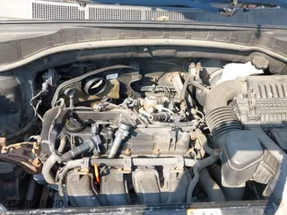 2013 Hyundai Santa Fe Sport with VIN 5XYZUDLB8DG058146, listed as a IAAI auction lot 41997471 with 165,499 mi miles. Bid and sale history available at carsss.com. Image 10.