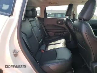 2019 Jeep Compass Latitude z VIN 3C4NJDBB2KT696732, wystawiony jako Copart lot #60519335 z przebiegiem 85 436 mil mil oraz Szkoda całkowita • Salvage title. Historia ofert i sprzedaży dostępna na DreamBid. Obrazek 11.