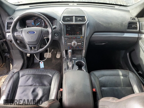 2017 Ford Explorer Sport z VIN 1FM5K8GTXHGA32855, wystawiony jako Copart lot #46430665 z przebiegiem 166 737 mil mil oraz Szkoda całkowita • Salvage title. Historia ofert i sprzedaży dostępna na DreamBid. Obrazek 8.