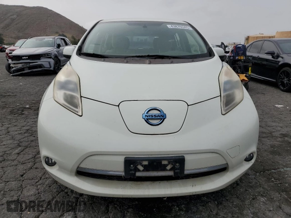 2011 Nissan LEAF SL with VIN JN1AZ0CP1BT003531, listed as a Copart auction lot 45995125 with 32,001 mi miles and Clean Title. Bid and sale history available at carsss.com. Image 5.