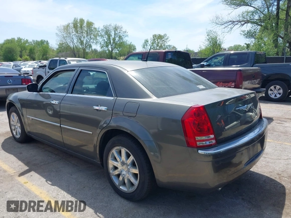 2008 Chrysler 300 C Hemi with VIN 2C3LA63H18H172015, listed as a IAAI auction lot 42055764 with 130,915 mi miles. Bid and sale history available at carsss.com. Image 3.