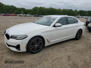 2022 BMW 5 Series 530i z VIN WBA53BH03NWX50457, wystawiony jako Copart lot #54375785 z przebiegiem 17 022 mil mil oraz Szkoda całkowita • Salvage title. Historia ofert i sprzedaży dostępna na DreamBid. Obrazek 1.