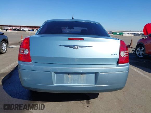 2008 Chrysler 300 LX with VIN 2C3KA43R08H267996, listed as a IAAI auction lot 41651603 with 188,760 mi miles. Bid and sale history available at carsss.com. Image 16.