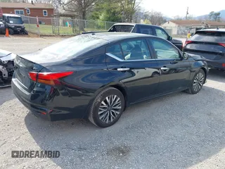 2024 Nissan Altima SV with VIN 1N4BL4DV8RN340743, listed as a IAAI auction lot 41904800 with 15,903 mi miles and . Bid and sale history available at carsss.com. Image 4.