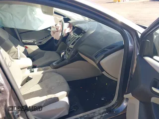 2014 Ford Focus SE with VIN 1FADP3F28EL388713, listed as a IAAI auction lot 41667908 with 125,294 mi miles. Bid and sale history available at carsss.com. Image 5.