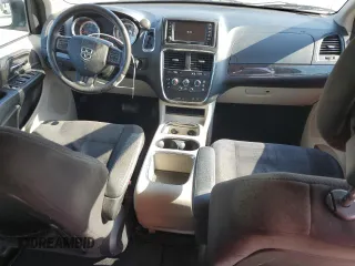 2014 Dodge Grand Caravan SXT z VIN 2C4RDGCG6ER223900, wystawiony jako Copart lot #56960965 z przebiegiem 101 275 mil mil oraz Szkoda całkowita • Salvage title. Historia ofert i sprzedaży dostępna na DreamBid. Obrazek 8.