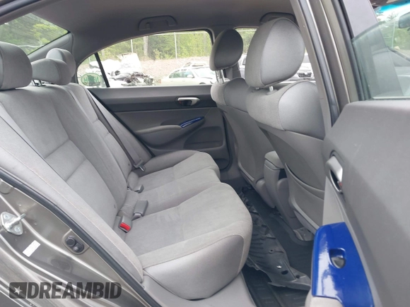 2006 Honda Civic LX z VIN 2HGFA165X6H525119, wystawiony jako IAAI lot #42314196 z przebiegiem 121 752 mil mil oraz . Historia ofert i sprzedaży dostępna na DreamBid. Obrazek 8.