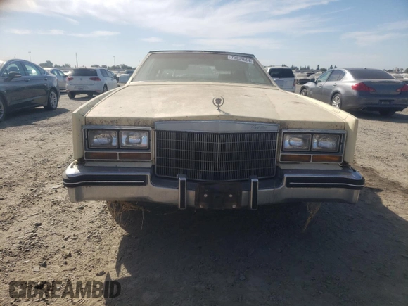 1982 Cadillac Eldorado z VIN 1G6AL578XCE608090, wystawiony jako Copart lot #73839654 z przebiegiem 22 185 mil mil oraz Czysty tytuł • Clean title. Historia ofert i sprzedaży dostępna na DreamBid. Obrazek 5.