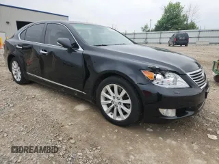 2011 Lexus LS 460 z VIN JTHCL5EF9B5012473, wystawiony jako Copart lot #62384625 z przebiegiem 166 149 mil mil oraz Czysty tytuł • Clean title. Historia ofert i sprzedaży dostępna na DreamBid. Obrazek 4.