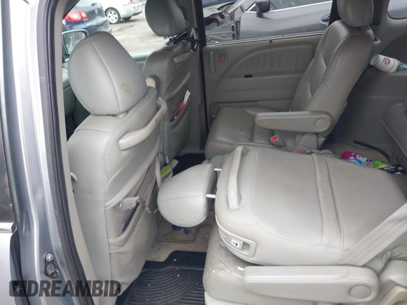 2007 Honda Odyssey EX-L with VIN 5FNRL38617B038017, listed as a IAAI auction lot 41840741 with 208,428 mi miles and . Bid and sale history available at carsss.com. Image 8.