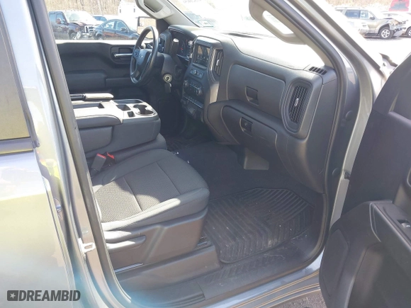 2019 Chevrolet Silverado 1500 Custom Trail Boss with VIN 3GCPYCEF5KG148682, listed as a IAAI auction lot 41826656 with 54,682 mi miles. Bid and sale history available at carsss.com. Image 5.