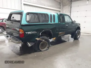 2000 Toyota Tacoma with VIN 5TEWN72N8YZ708960, listed as a IAAI auction lot 41820405 with 175,453 mi miles and . Bid and sale history available at DreamBid. Image 4.