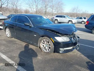 2012 BMW 3 Series 328i z VIN WBADW7C57CE729665, wystawiony jako IAAI lot #41240519 z przebiegiem 48 677 mil mil oraz . Historia ofert i sprzedaży dostępna na DreamBid. Obrazek 1.