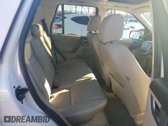 2010 Land Rover LR2 HSE z VIN SALFR2BN4AH205448, wystawiony jako Copart lot #46486275 z przebiegiem 132 240 mil mil oraz Szkoda całkowita • Salvage title. Historia ofert i sprzedaży dostępna na DreamBid. Obrazek 10.