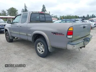 2000 Toyota Tundra Limited with VIN 5TBBT481XYS068716, listed as a IAAI auction lot 42105380 with 281,055 mi miles. Bid and sale history available at carsss.com. Image 3.