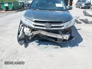 2018 Toyota Highlander SE with VIN 5TDJZRFH6JS882317, listed as a IAAI auction lot 42274438 with 77,143 mi miles and . Bid and sale history available at DreamBid. Image 6.