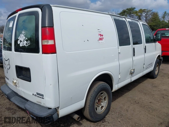 2007 Chevrolet Express Cargo Van with VIN 1GCGG25V571234701, listed as a IAAI auction lot 41684130 with 999,999 mi miles. Bid and sale history available at carsss.com. Image 4.