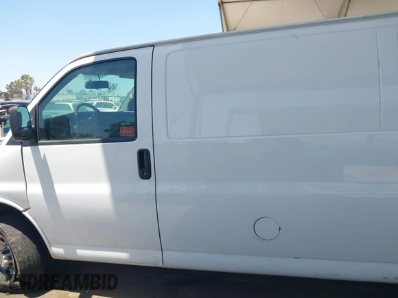 2013 Chevrolet Express Cargo z VIN 1GCWGFCA6D1145640, wystawiony jako IAAI lot #42379485 z przebiegiem 174 877 mil mil oraz . Historia ofert i sprzedaży dostępna na DreamBid. Obrazek 14.