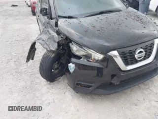 2019 Nissan Kicks S with VIN 3N1CP5CU3KL478152, listed as a IAAI auction lot 41561290 with 36,242 mi miles. Bid and sale history available at carsss.com. Image 6.