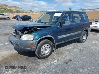 1998 Honda CR-V LX with VIN JHLRD2840WC009354, listed as a IAAI auction lot 41905900 with 250,568 mi miles. Bid and sale history available at carsss.com. Image 2.