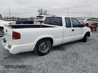 1996 GMC Sonoma SLS with VIN 1GTCS19X3TK531229, listed as a Copart auction lot 41438365 with 0 mi miles and Salvage Title. Bid and sale history available at carsss.com. Image 3.