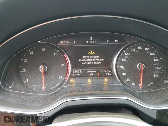 2018 Audi Q7 Premium with VIN WA1AAAF72JD000694, listed as a Copart auction lot 55625414 with 55,602 mi miles and Salvage title. Bid and sale history available at DreamBid. Image 9.