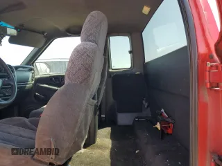2000 GMC Sonoma SLS z VIN 1GTCS19W0Y8262960, wystawiony jako Copart lot #56512435 z przebiegiem 243 662 mil mil oraz Tytuł czysty. Historia ofert i sprzedaży dostępna na DreamBid. Obrazek 10.