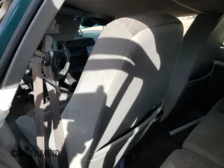 1998 Ford Explorer XLT с VIN 1FMZU35P8WZC28329, выставлен на аукционе Copart как лот 85335514 с пробегом 283 716 миль миль и Списание • Salvage title. История ставок и продаж доступна на DreamBid. Изображение 8.