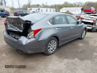 2016 Nissan Altima SR with VIN 1N4AL3AP5GC271627, listed as a IAAI auction lot 42013902 with 136,990 mi miles and . Bid and sale history available at carsss.com. Image 4.