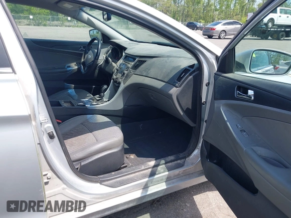 2012 Hyundai Sonata Limited with VIN 5NPEC4AB2CH481607, listed as a IAAI auction lot 42018911 with 170,865 mi miles and . Bid and sale history available at DreamBid. Image 5.