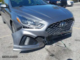 2019 Hyundai Sonata Sport with VIN 5NPE34AF0KH729418, listed as a IAAI auction lot 41799327 with 19,234 mi miles. Bid and sale history available at carsss.com. Image 6.