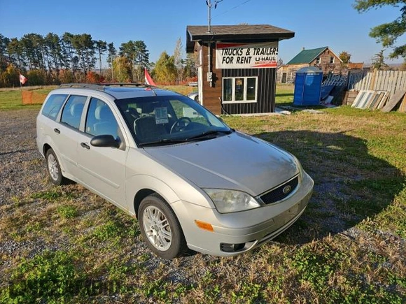 2007 Ford Focus SE with VIN 1FAFP36N47W228834, listed as a Copart auction lot 77467474 with 181,073 mi miles and Clean Title. Bid and sale history available at carsss.com. Image 1.